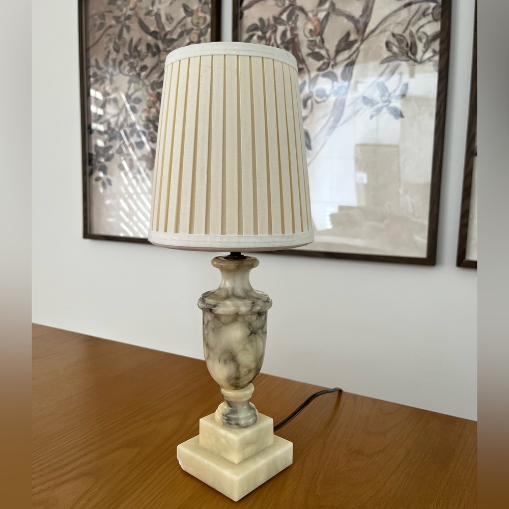 Elegant Refurbished Alabaster Marble Table Lamp with Cream Shade Rare Antique
